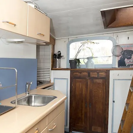 Amsterdam Houseboats بوتيل *