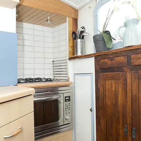 بوتيل Amsterdam Houseboats