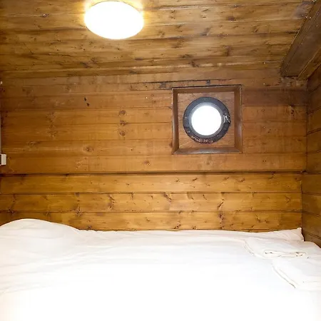 Amsterdam Houseboats אמסטרדם