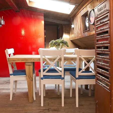 ספינת מלון Amsterdam Houseboats אמסטרדם
