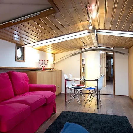 Botel Amsterdam Houseboats *