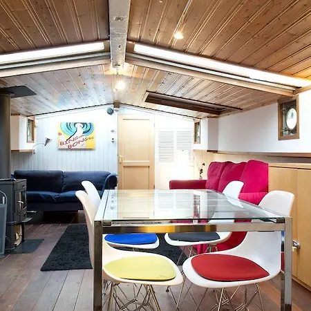 Amsterdam Houseboats * Amsterdam