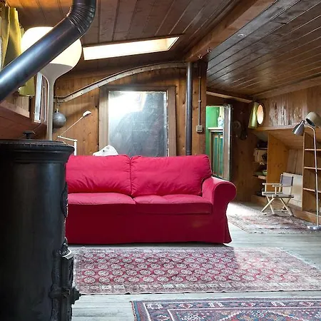 Botel Amsterdam Houseboats *